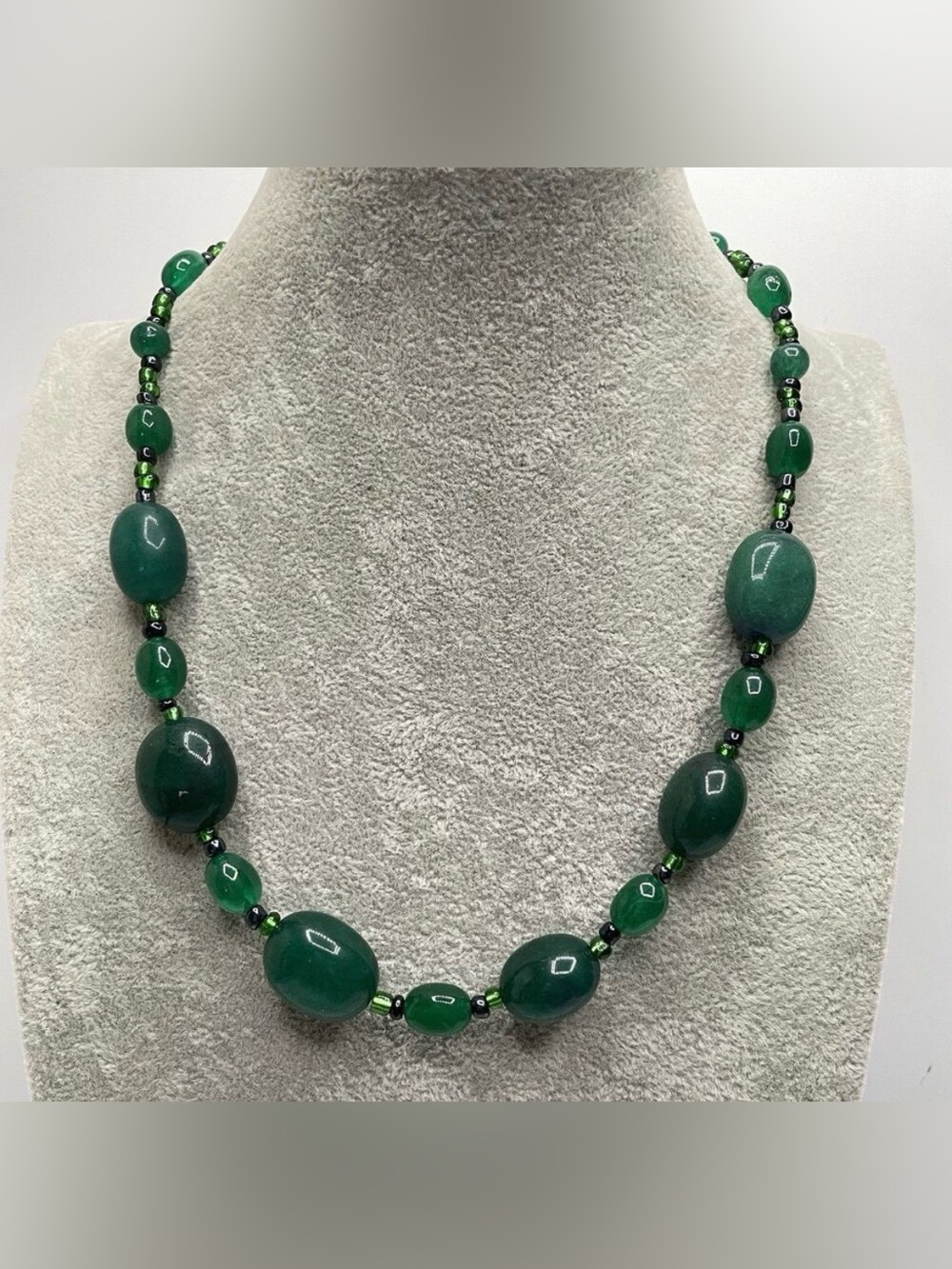Earth Mined Emerald Green Gemstone Beaded Necklace Statement Boho Ethnic Elegant